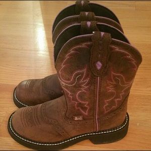Brown Girls Justin Boots